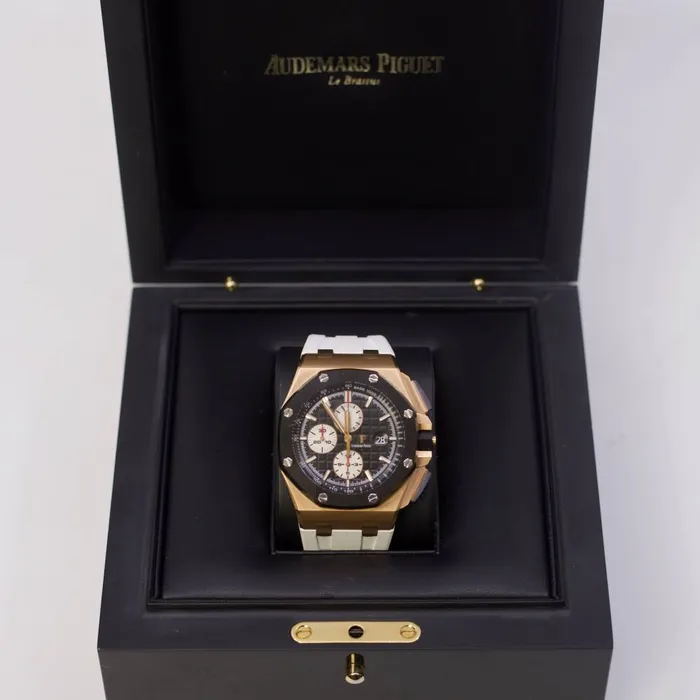 Audemars Piguet Royal Oak Offshore Chronograph 44 mm White rubber strap Black Dial 18k Rose Gold Case Mens Watch Ref 26401ROOOA002CA01 Audemars Piguet Watches