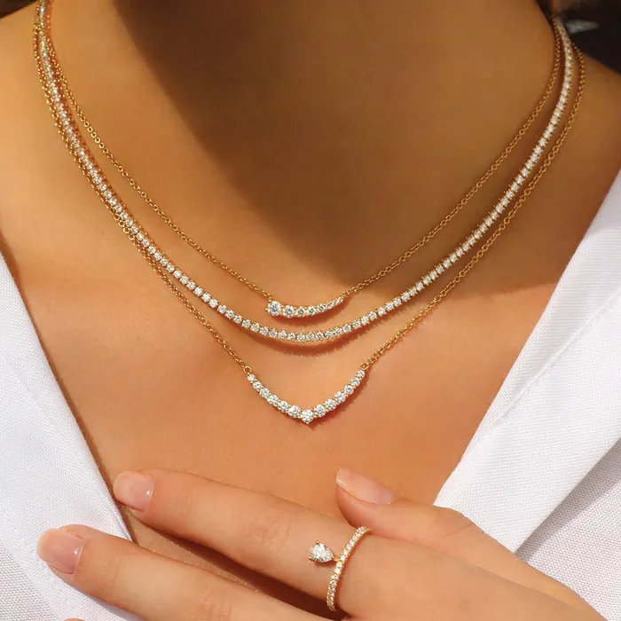 anitako DIAMOND CURVED V NECKLACE Necklaces