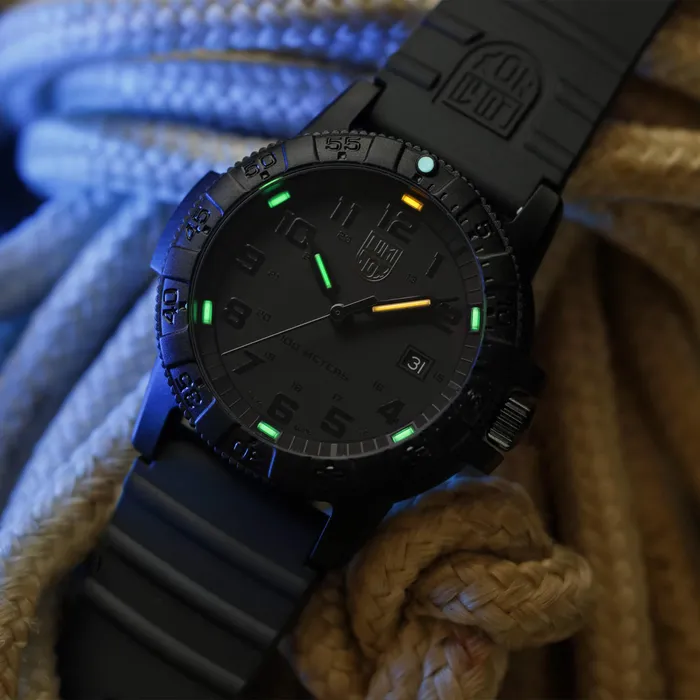 Luminox Luminox Sea Turtle Giant 0320 Mens Black Band Watch 0321BO Rings