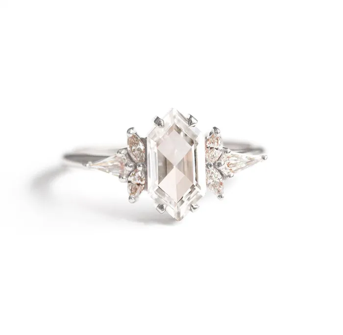 Capucinne Rings Madeline Hexagon Ring